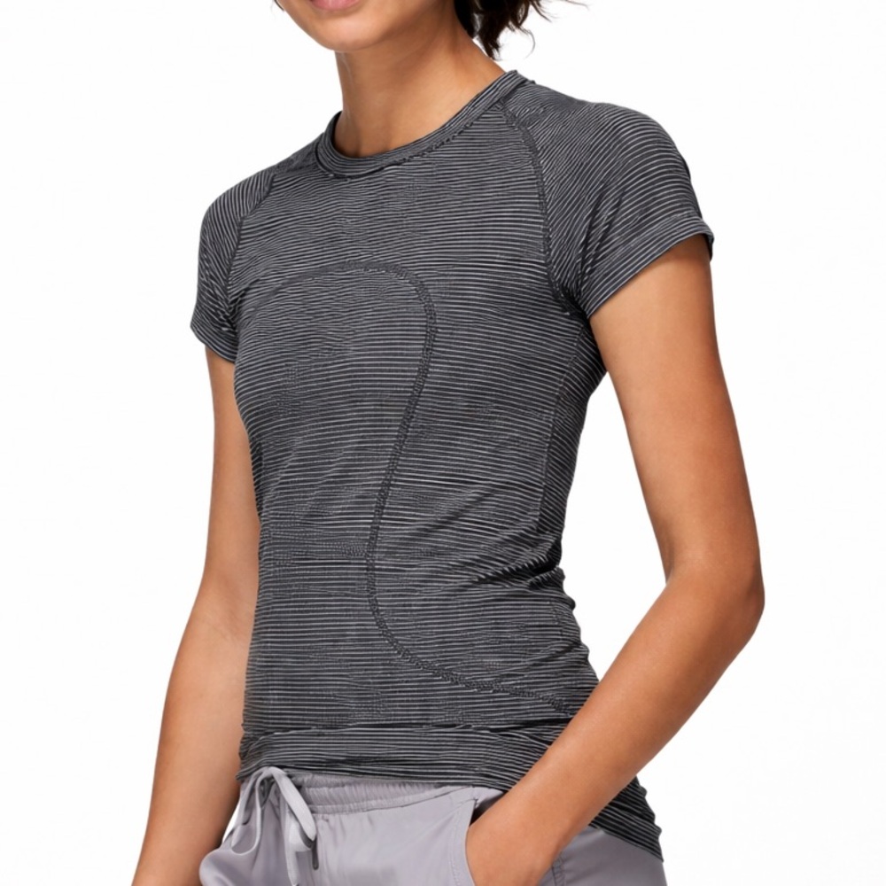 Lululemon Swiftly Tech Short Sleeve 2.0 Black White Stripe Top Size 12